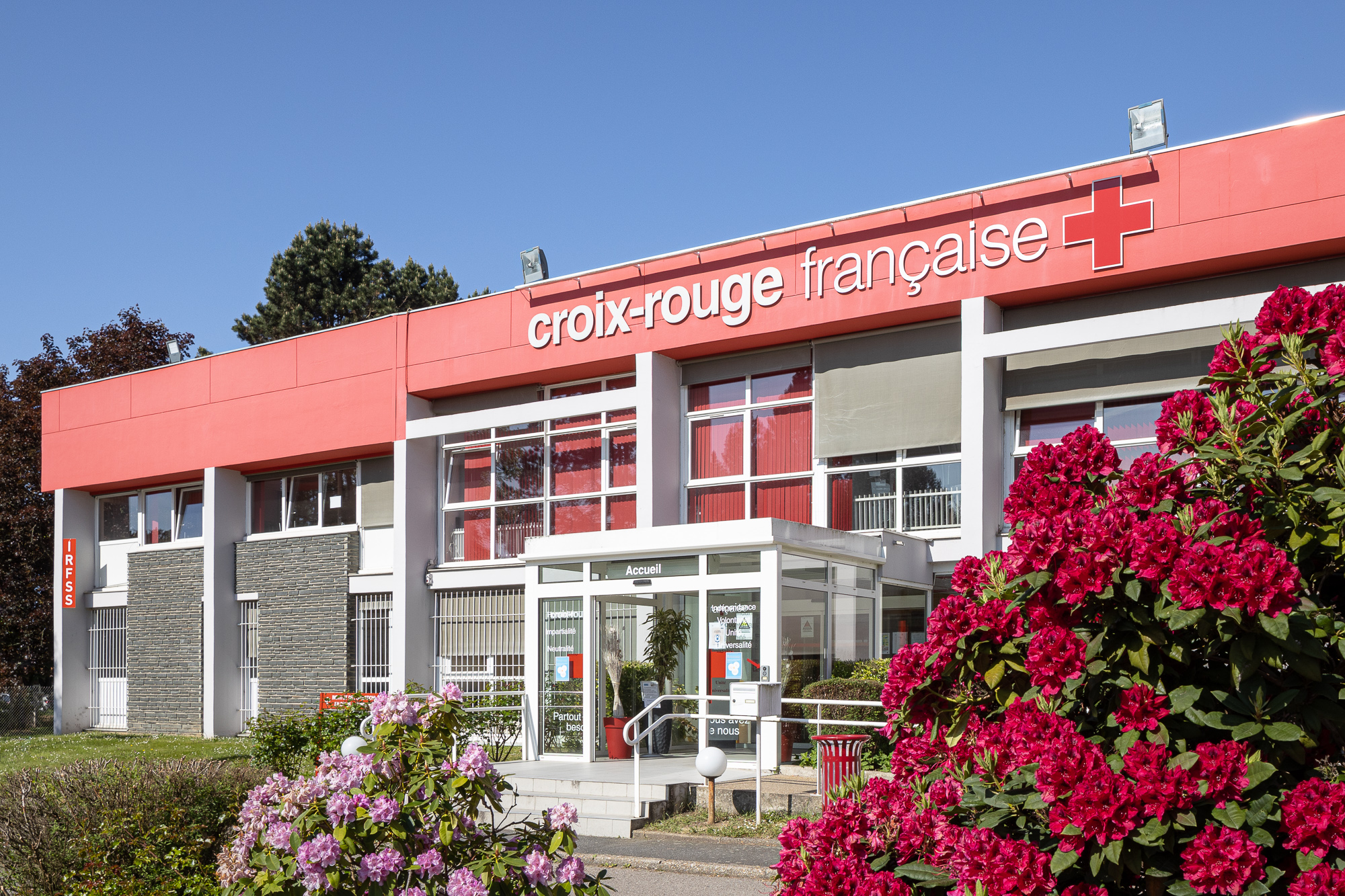 Aide-soignante en formation avec la Croix-Rouge