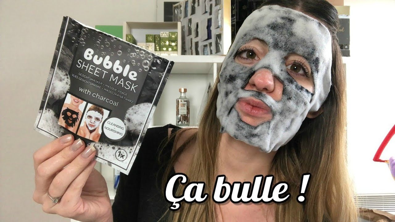 Masques visage en tissu vendus chez Action présentés dans leurs sachets individuels
